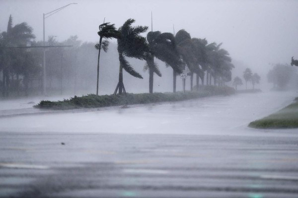 Las imágenes de una Florida azotada por el huracán Irma; ya son tres muertos