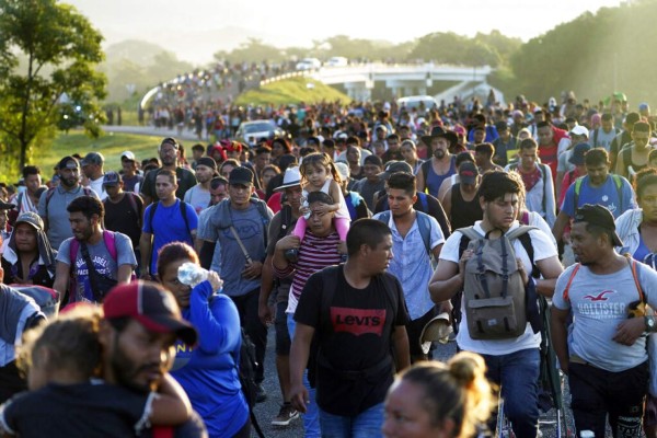 Con amor y esperanza: Migrantes centroamericanos y haitianos continúan su ruta por México