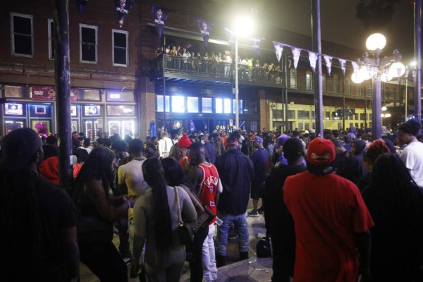 FOTOS: Festejos e irresponsabilidad en Tampa, Florida, previo al Super Bowl LV