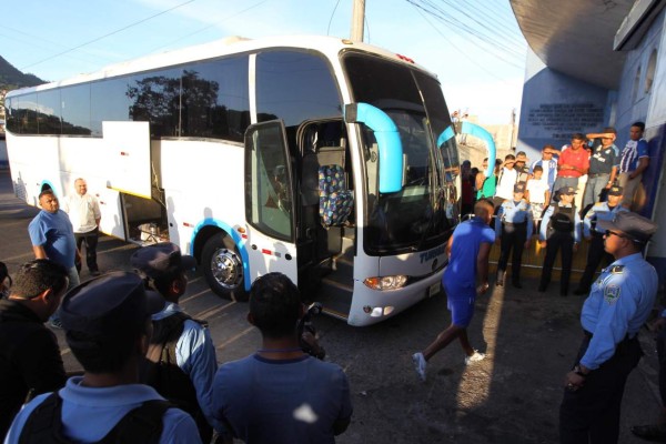 FOTOS: Así fue la llegada de Honduras al Estadio Nacional para enfrentar a Puerto Rico