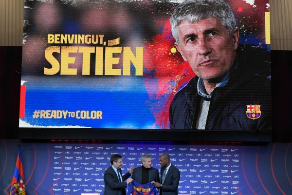 FOTOS: Así fue la presentación de Quique Setién como nuevo DT del Barcelona