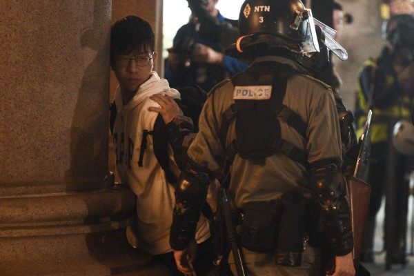 FOTOS: Hong Kong entra en 2020 con masivas y tensas manifestaciones   