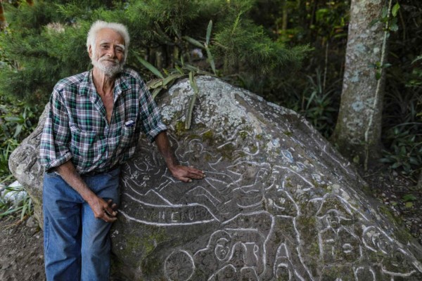 FOTOS: Artista ermitaño esculpe rocas en una montaña de Nicaragua