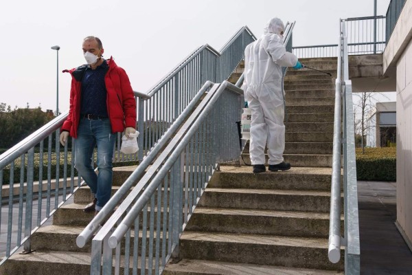 EN FOTOS: España se prepara para lo 'más duro' de la epidemia  