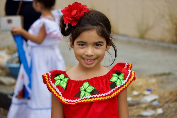 Hondureñitos en Estados Unidos resaltan el folclore y la cultura catracha