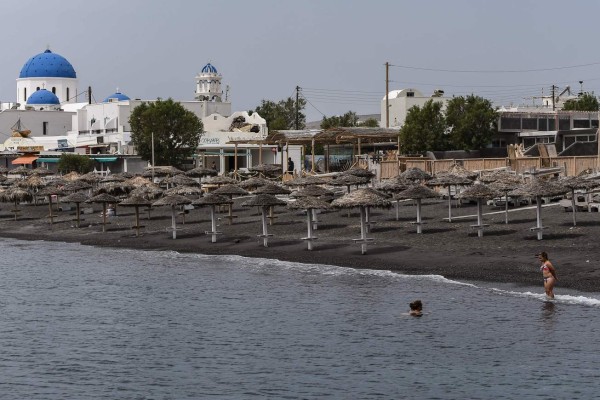 El desconfinamiento llega a las playas europeas y España se abrirá al turismo en julio (FOTOS)  