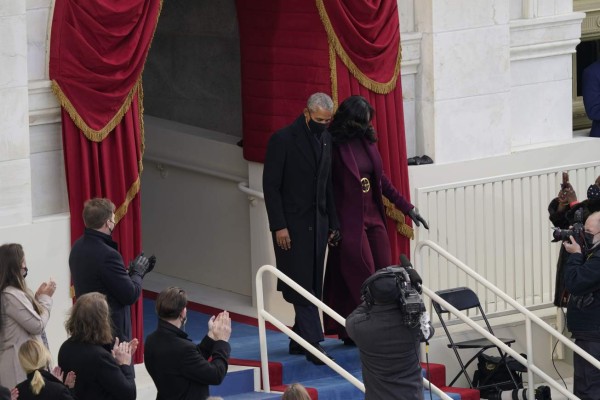 Michelle Obama impacta con poderoso look en investidura de Biden