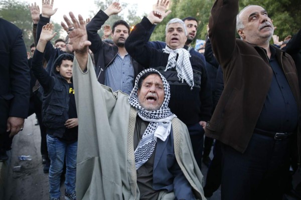 Multitudinarias protestas en Irak contra ocupantes de Irán y Estados Unidos