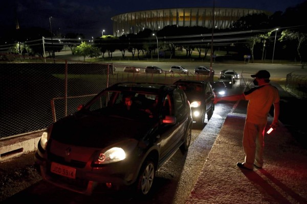 Fotos: Autocine en Brasil, para huir de la pesadilla del Covid-19