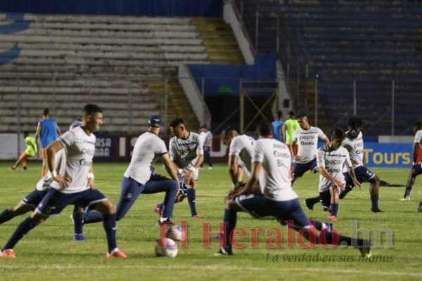 Lo que no se vio de Lobos vs Motagua: expulsiones, abrazos y goles