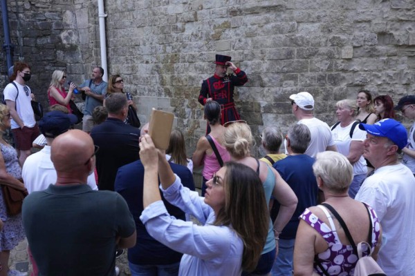 'Freedom Day': Británicos salen a festejar el fin de las restricciones por covid-19