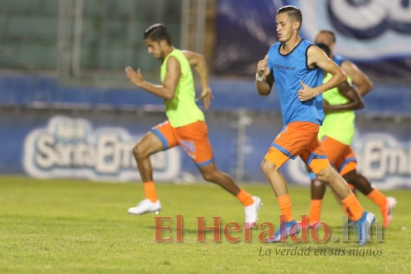 Lo que no se vio de Lobos vs Motagua: expulsiones, abrazos y goles