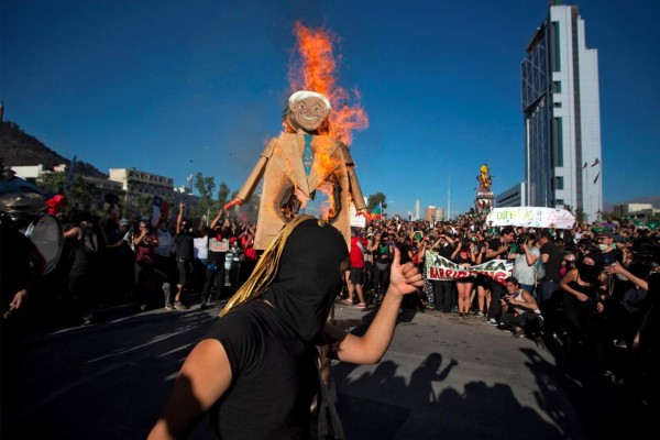 FOTOS: No paran las protestas en Chile, entre la incertidumbre y convulsión