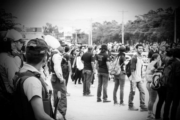 FOTOS: Nuevamente suspendidas las clases en la UNAH y los estudiantes se manifestaron así