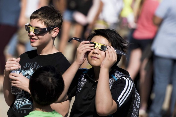 Así se disfruta del eclipse solar a nivel mundial