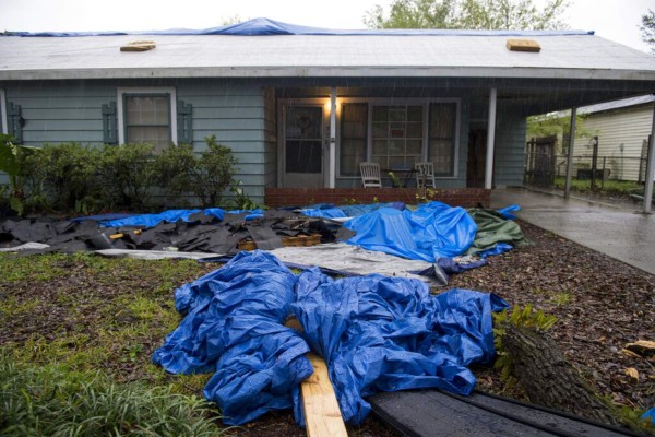 Los efectos devastadores de la tormenta tropical Delta en EEUU