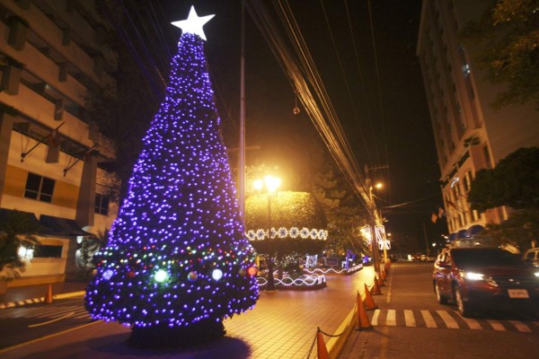 El espíritu de la Navidad ilumina Tegucigalpa