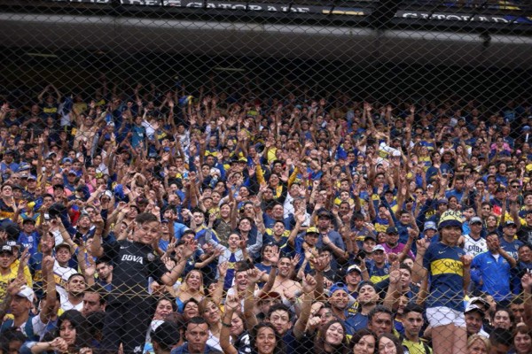 Ambientazo en La Bombonera previo al entrenamiento de Boca Juniors