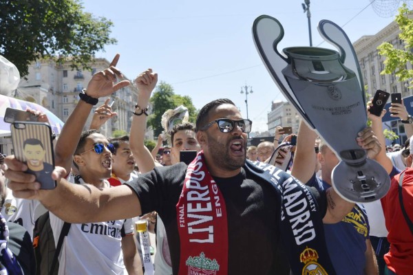 El ambiente en el estadio de Kiev antes de la final entre Real Madrid y Liverpool en la Champions League