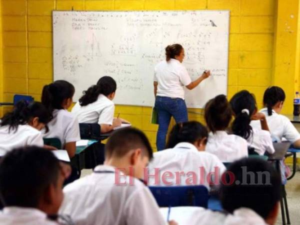 Las autoridades de la Secretaría de Educación anunciaron que las clases van a iniciar el 1 de febrero de manera “no presencial” a nivel nacional debido a la pandemia provocada por el covid-19.