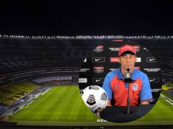 Pedro Troglio, entrenador de Olimpia, buscará clasificar a la siguiente fase en el partido de vuelta en el estadio Azteca.