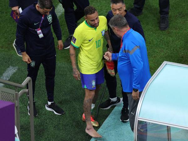 Neymar podría perderse el resto del Mundial de acuerdo a la gravedad de su lesión.