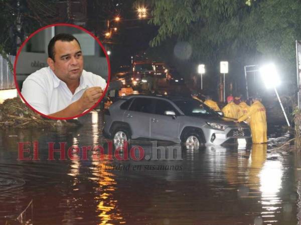 Cárlenton Dávila, vice alcalde de la ciudad, explicó que el problema se deriva del embaulado de una quebrada y que la fuerza de la lluvia hizo colapsar el área.