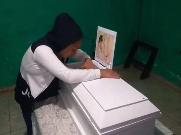 El cuerpo del pequeño Marvin Omar Ebanks será sepultado este lunes en un cementerio de la comunidad.