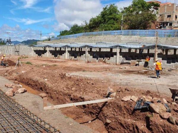 Ya van tomando forma los puestos y las diferentes áreas donde se ubicarán los vendedores con su variedad de productos.