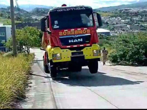 El Cuerpo de Bomberos realizó una compra de unidades con fallas.