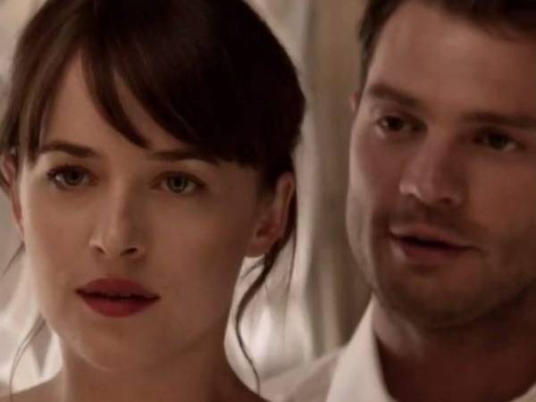 Dakota Johnson y Jamie Dornan han creado una estrecha relación que ya no sienten pena alguna para grabar las sexuales escenas. Foto: Instagram