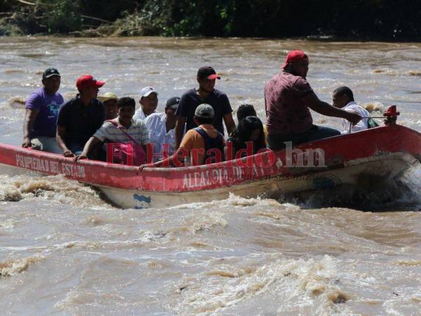 Los pobladores del Cubulero quedan incomunicados cada vez que hay una crecida en el río Goascorán.