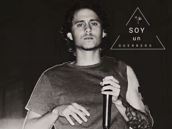 Canserbero era un artista comprometido con la justicia social, y su música era una forma de expresar su descontento con la realidad que lo rodeaba.