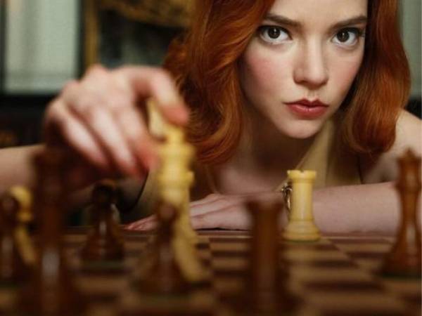 Gambito de Dama fue protagonizada por la actriz Anya Taylor-Joy