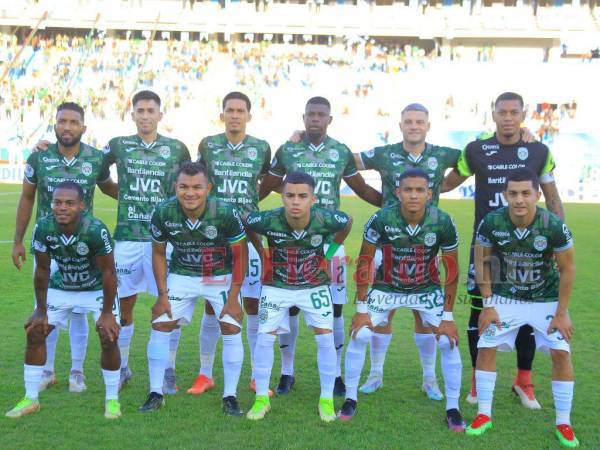 El Marathón recibe al Real España en el partido de ida de las semifinales del Torneo Clausura 2022 en una nueva edición del clásico sampedrano. El equipo que dirige Manuel Keosseián viene inspirado luego de haber superado con autoridad al Victoria y ahora busca aprovechar su localía para dar el primer golpe ante su máximo rival. El técnico uruguayo ya tendría lista el 11 con el que buscará dar la primera campanada esta noche.