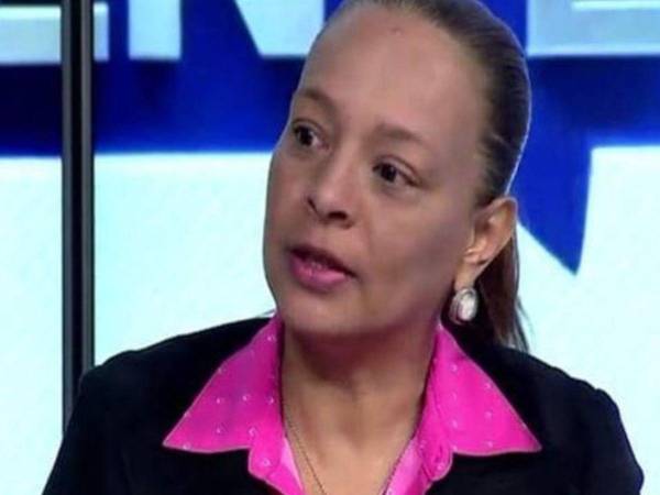 Delma Ordoñez brindó declaraciones a los medios de comunicación.