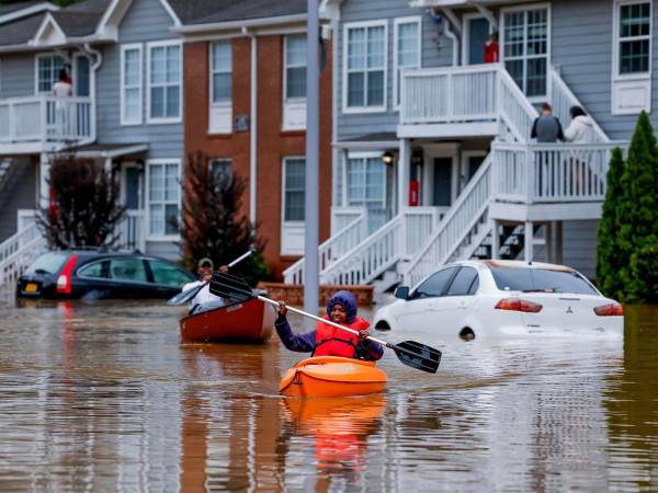 Daños en Florida tras el paso del huracán Helene y su marejada ciclónica.