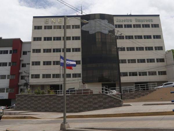 Fachada del edificio de la ENEE en Tegucigalpa.