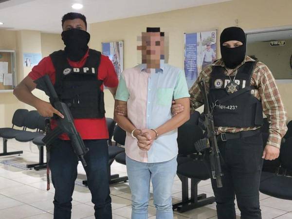 El arresto de este hombre de 33 años, identificado como Leonard Fabián Torres Licona, originario de Orica, Francisco Morazán, se llevó a cabo en la sexta avenida de Comayagüela, lugar donde reside.