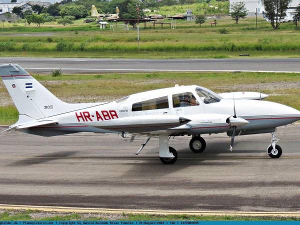 En la aeronave con matrícula HR-ABB, modelo C-310 se trasladaba el piloto y presuntamente el empresario Alan Flores.