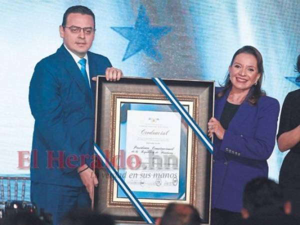 Xiomara Castro logró los hitos de ser la primera mujer presidenta en Honduras y la más votada de los once comicios de la era democrática. FOTOS: Efraín Salgado/Emilio Flores/EL HERALDO