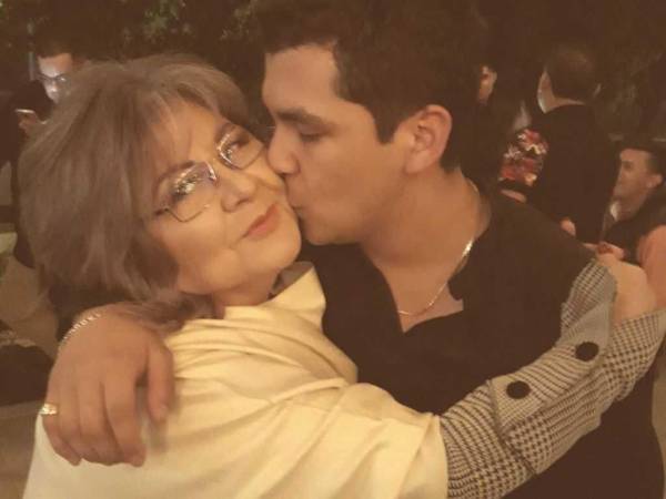 Hasta el momento, la abuela de Christian Nodal es el único familiar que lo ha apoyado públicamente tras su separación de la española.