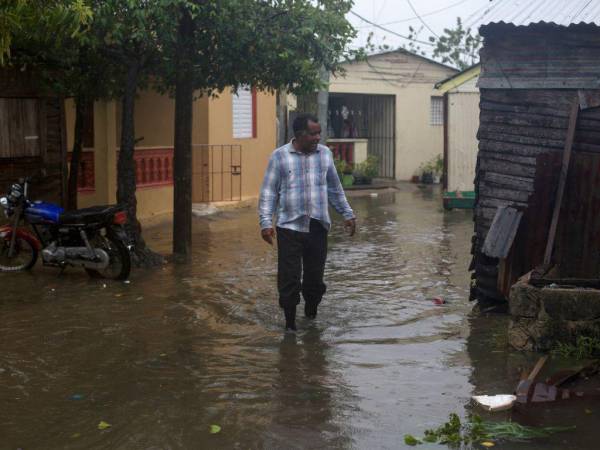 El organismo estima que Fiona seguirá fortaleciéndose y las lluvias continuarán con posibles nuevas inundaciones “catastróficas”.