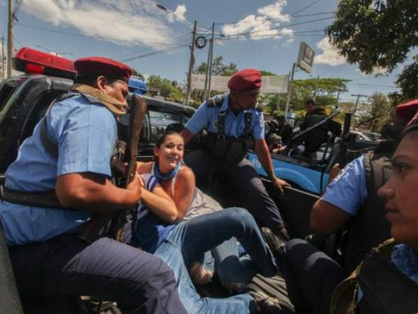 Más de 300 personas han perdido la vida en las protestas desde abril de 2018, mientras que se cree que más de 700 están detenidas. (AP)