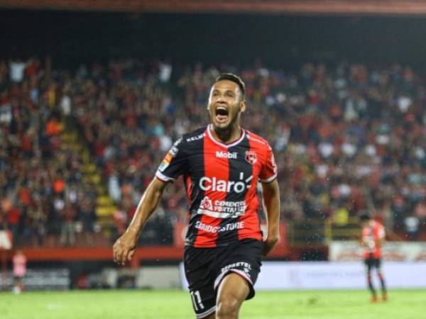 Así celebró Alex López su gol ante el San Carlos.