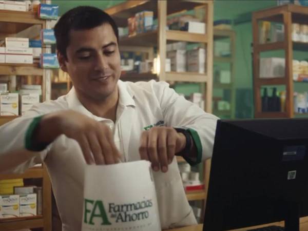 <i>Farmacias del Ahorro se compromete a ofrecer productos farmacéuticos de alta calidad y servicios convenientes para mejorar la experiencia de sus clientes en todo momento.</i>