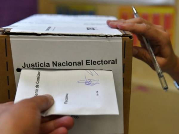 A un año de ser electo, el presidente de Argentina, Javier Milei promueve un proyecto de ley para eliminar las elecciones primarias del sistema político en su país.