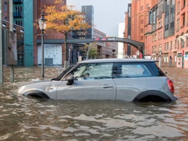 La tormenta Herwart ha dejado edificios emblemáticos inundados debido a las fuertes lluvias. Fotos: AP