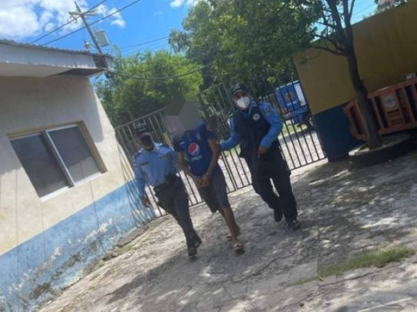 El joven de 22 años fue detenido en la colonia colonia Sor Dionicia de Nacaome, Valle. Foto: Twitter PoliciaHonduras