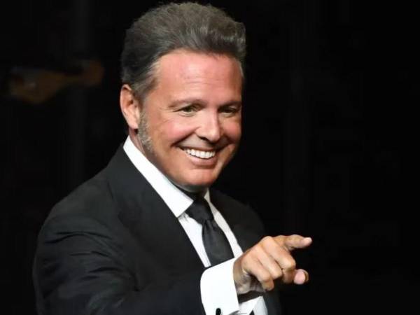 El éxito de la gira de Luis Miguel no solo se refleja en la venta de boletos, sino también en la energía y el entusiasmo que ha generado entre sus seguidores.